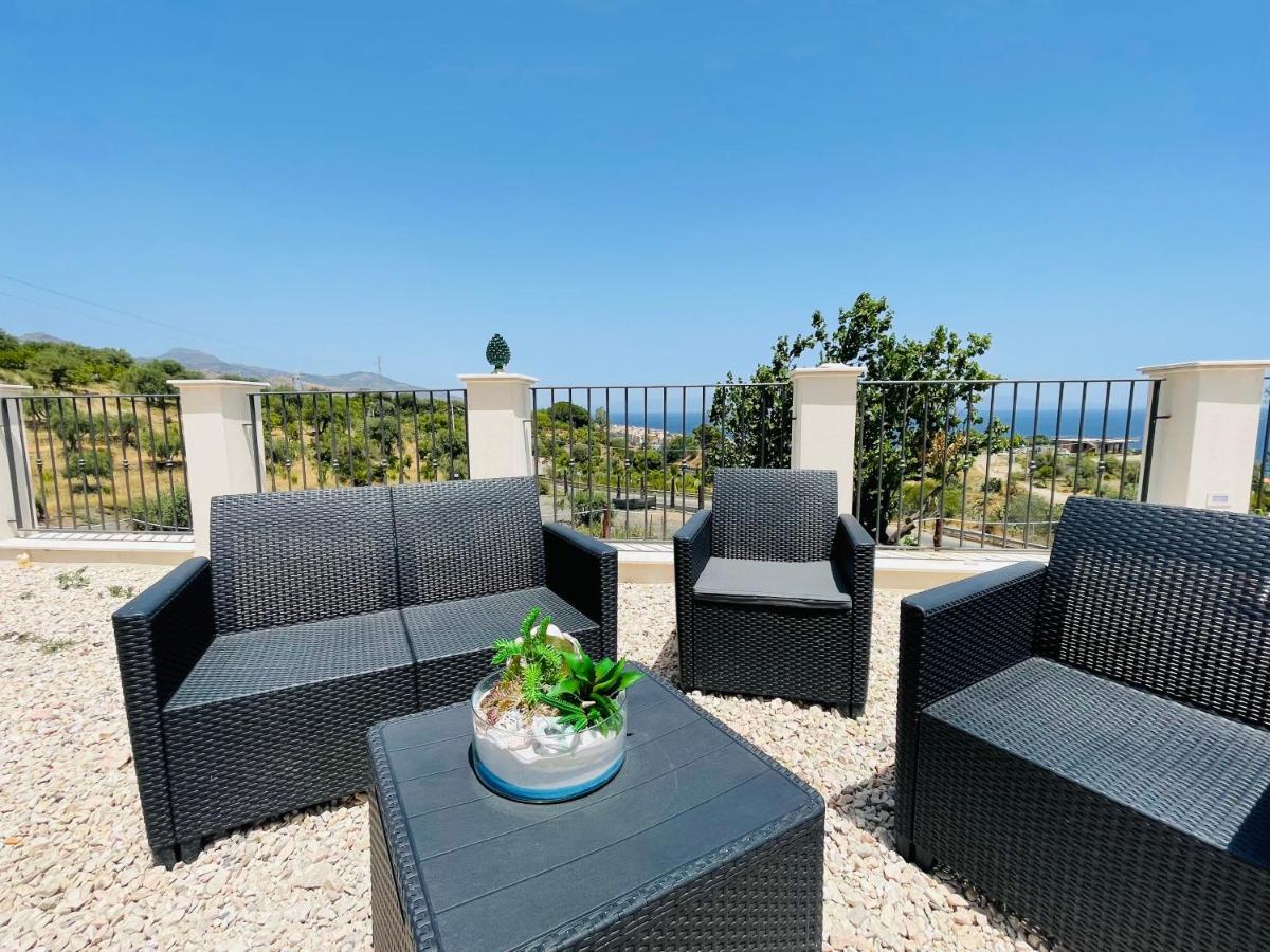 Agriturismo Bella Vista - Da Carmelo Санта Тереза ди Рива Екстериор снимка