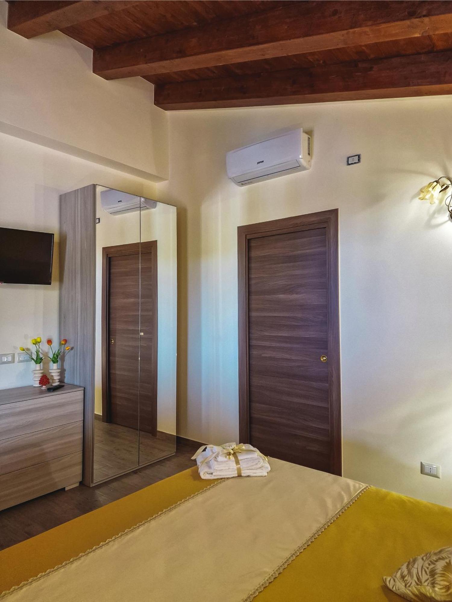 Agriturismo Bella Vista - Da Carmelo Санта Тереза ди Рива Стая снимка